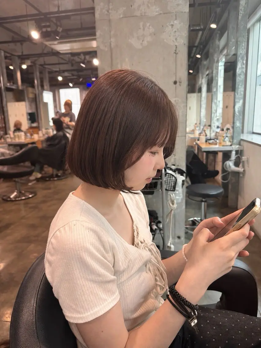 ミディアム カット ヘアカラー トリートメント ヘッドスパ ヘアセット 🩵オシャレイヤー／ ボブ／ショート🩵のヘアスタイル