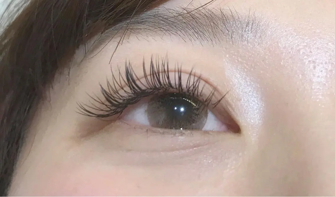 マツエク・マツパ 付け放題 フラットラッシュ Alushe ゆみの眉毛・アイブロウイメージ