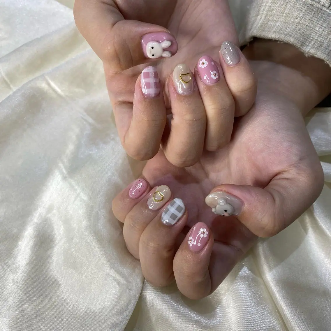 ネイル ハンドネイル 西岡 杏のネイルデザイン