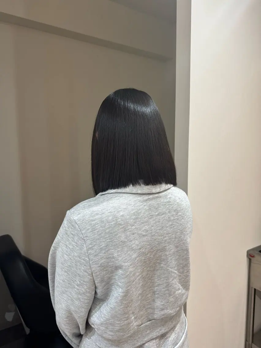 ミディアム カラー 大人な抜け感レイヤー remi🖤のヘアスタイル