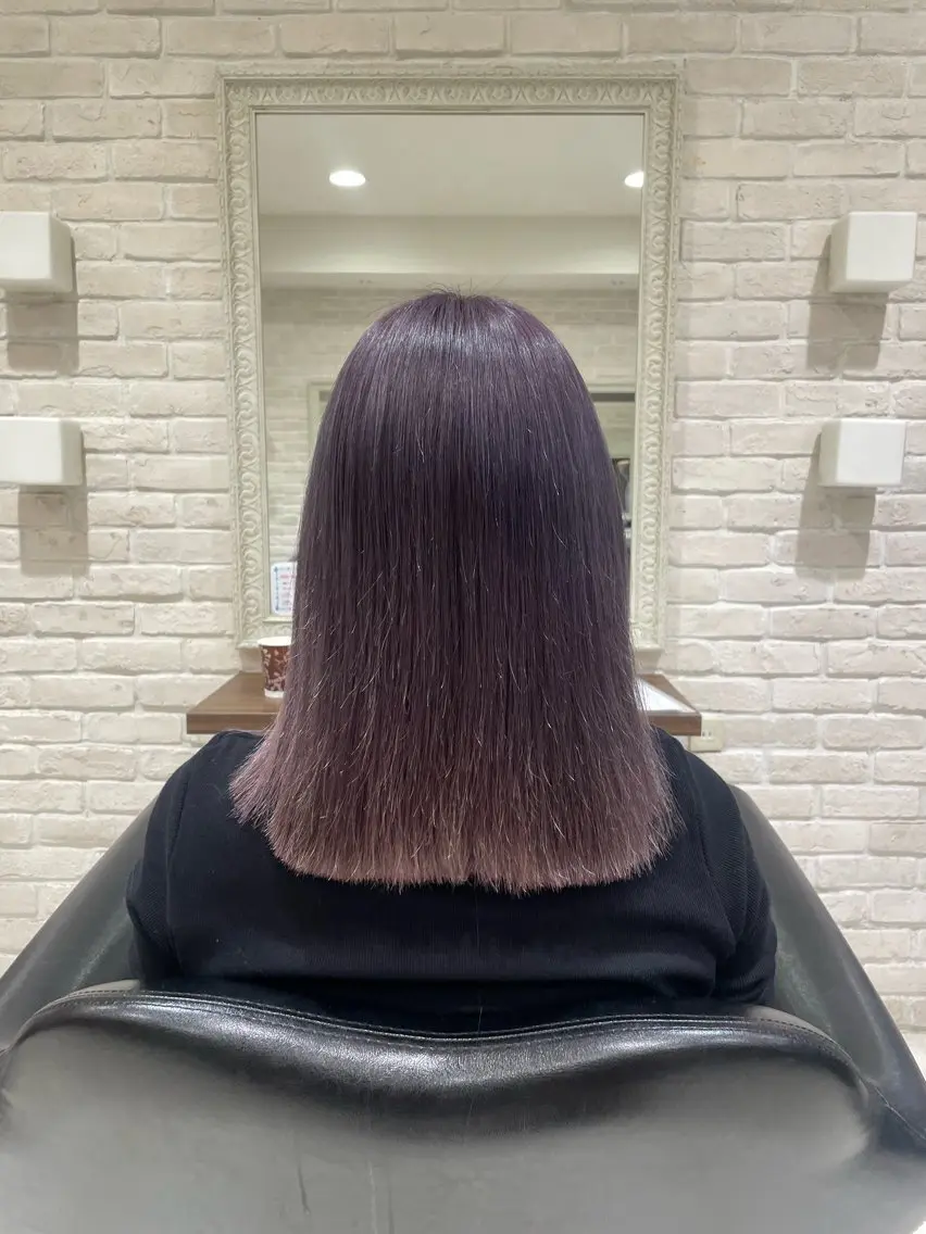 カラー ブリーチ シルバー 🩵RIKO🩵 透明感カラー🫧のヘアスタイル