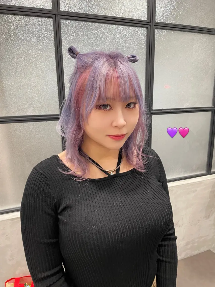 ミディアム カラー ブリーチ ピンクカラー パープルカラー ヘアカラー 佐藤由依/レイヤー /ハッシュカットのヘアスタイル