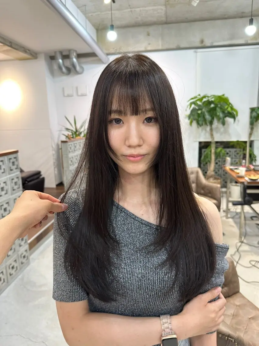 ロング カラー 顔周りカット レイヤーカット カット ヘアカラー トリートメント カイリ /レイヤーカットのヘアスタイル