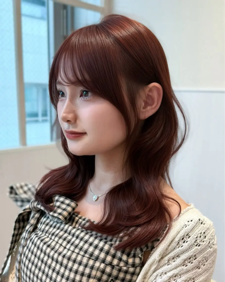 セミロング カット ヘアカラー トリートメント 表参道小顔カット前髪 割れ改善クロスパーマのヘアスタイル