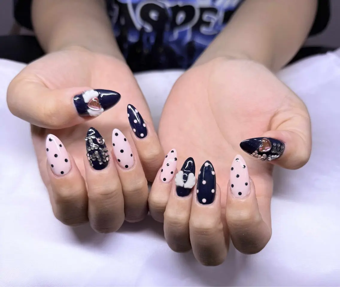 ネイル 長さ出し グラデーション 卒業式 キラキラネイル マグネットネイル ハンドネイル Lee Nailsのネイルデザイン