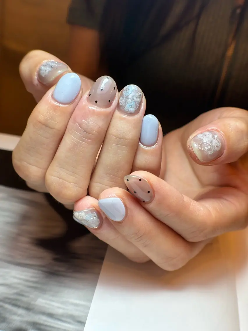 ネイル フットネイル ジェルネイル マグネットネイル ニュアンスネイル ワンカラーネイル illum hicariのネイルデザイン