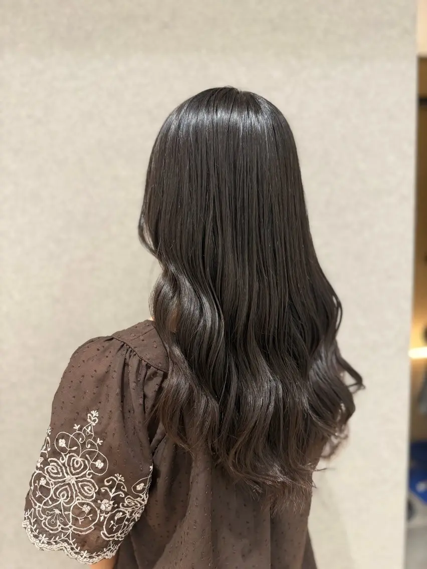 ロング 村岡 希蘭のヘアスタイル