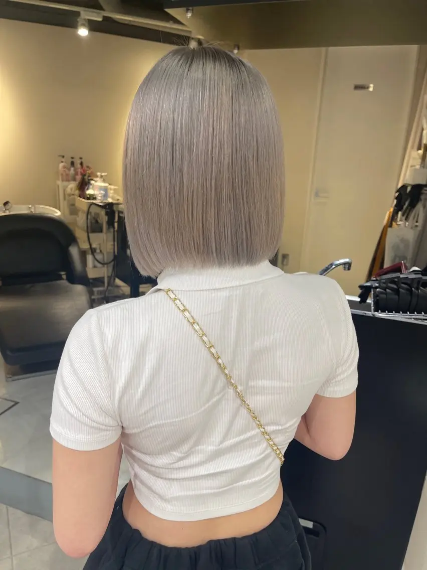 ショート カラー シールエクステ ブリーチ ハイトーンカラー エクステ ヘアカラー 渋谷🤍ブリーチ エクステ🤍アミルのヘアスタイル
