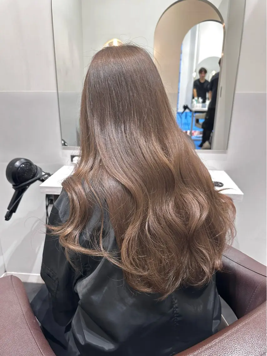 ロング カラー ベージュカラー ブリーチ ブリーチなしカラー ヘアカラー トリートメント 矢野 晃平のヘアスタイル
