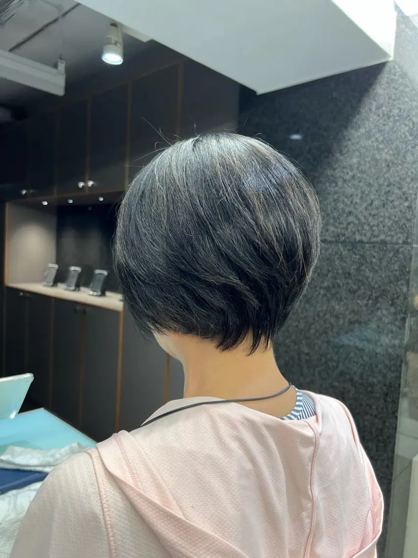 ショート 稲毛田 楓のヘアスタイル