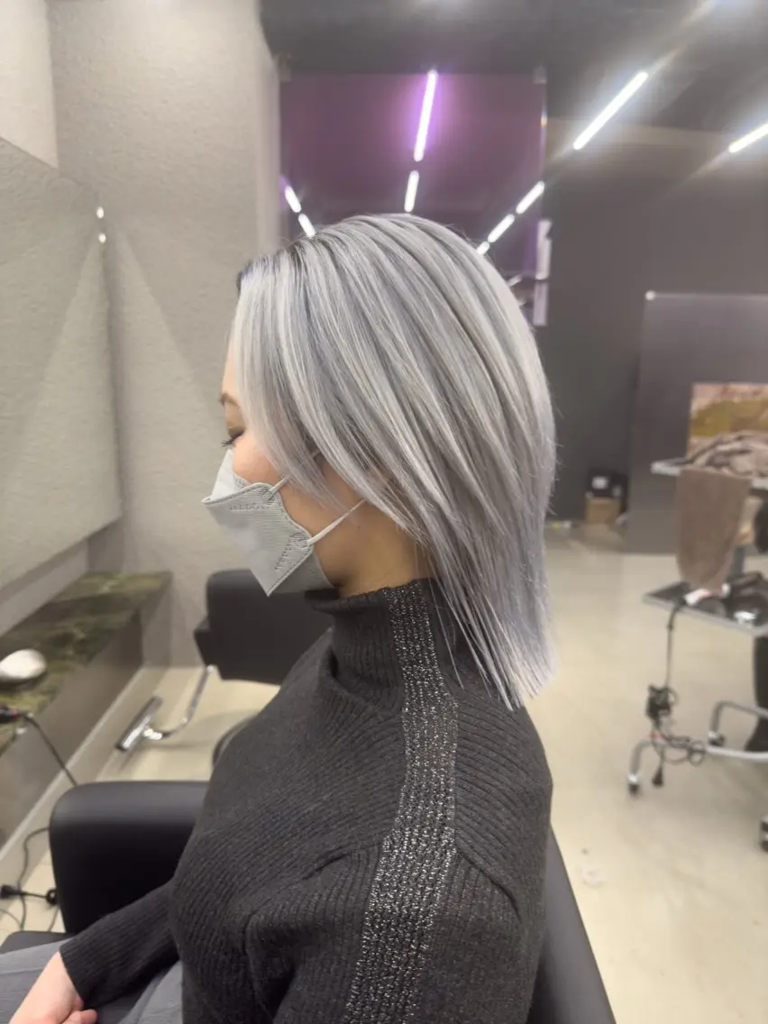 ショート カラー ブリーチ ケアブリーチ ダブルカラー ハイトーンカラー ボブ ヘアカラー トリートメント 鈴木/ボブ/ ベージュ/ピンクのヘアスタイル
