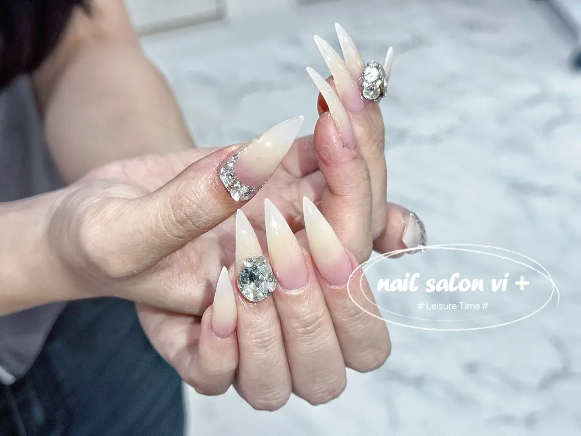 ネイル ハンドネイル ✨Nailsalon Vi+✨のネイルデザイン