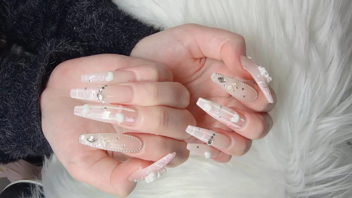 ネイル ハンドネイル Lee Nailsのネイルデザイン