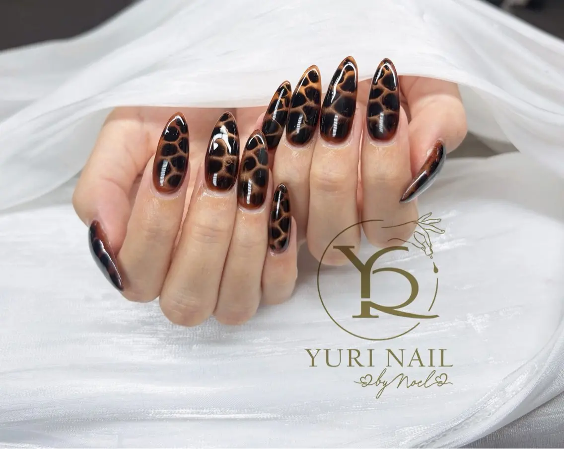 ネイル ハンドネイル フットネイル ハンドケア YURI Nail NARITAのネイルデザイン