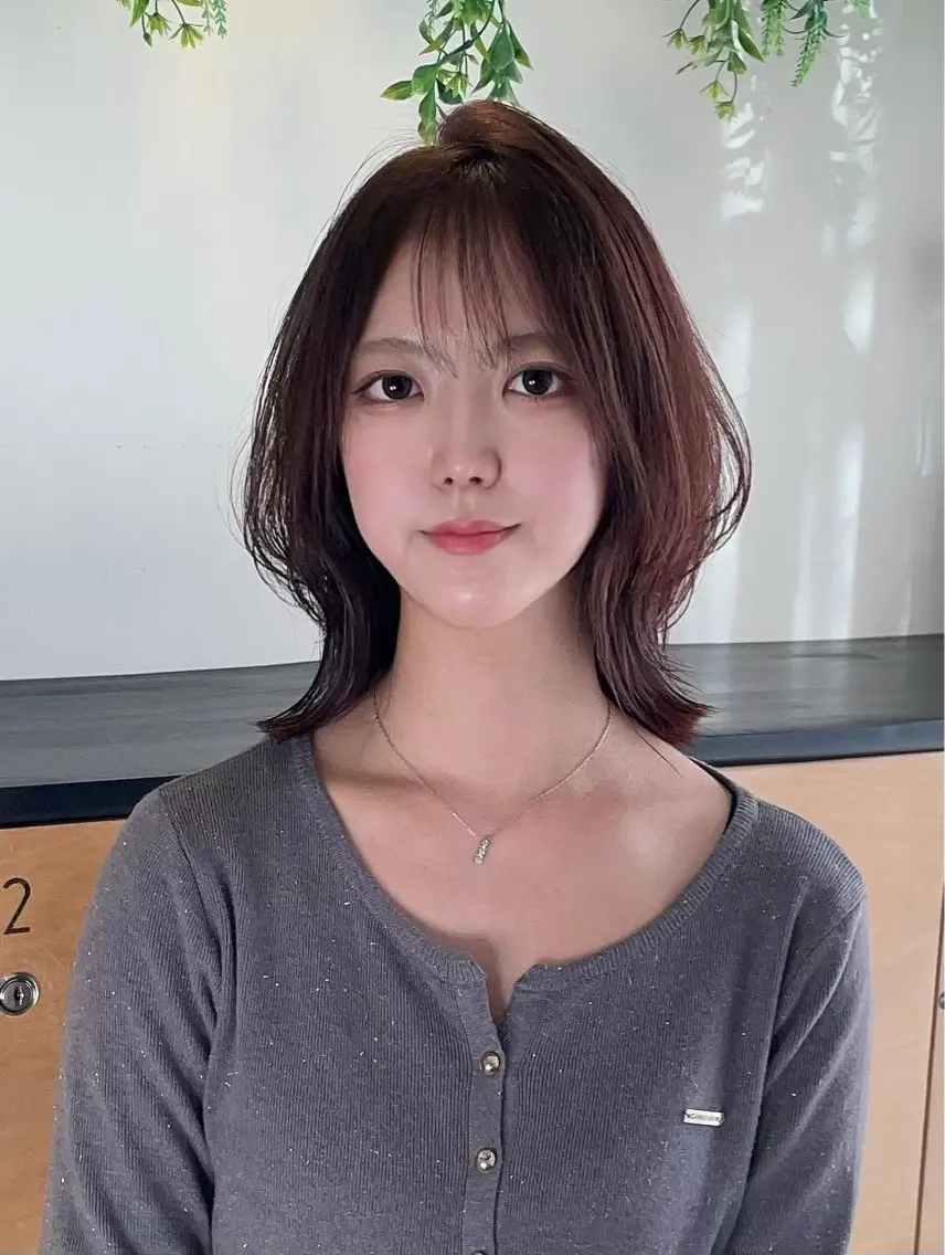 ミディアム カラー ブラウンカラー チョコレートブラウン レイヤーカット モテるブラウンカラー の達人Tomoyaのヘアスタイル