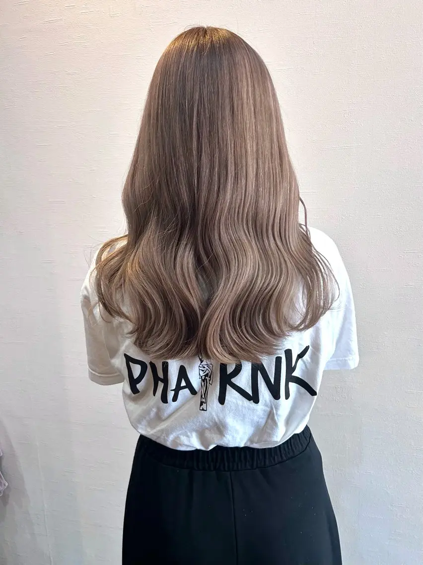 ロング カラー ヘアカラー トリートメント 𝘒𝘺𝘰𝘬𝘢 🌿のヘアスタイル