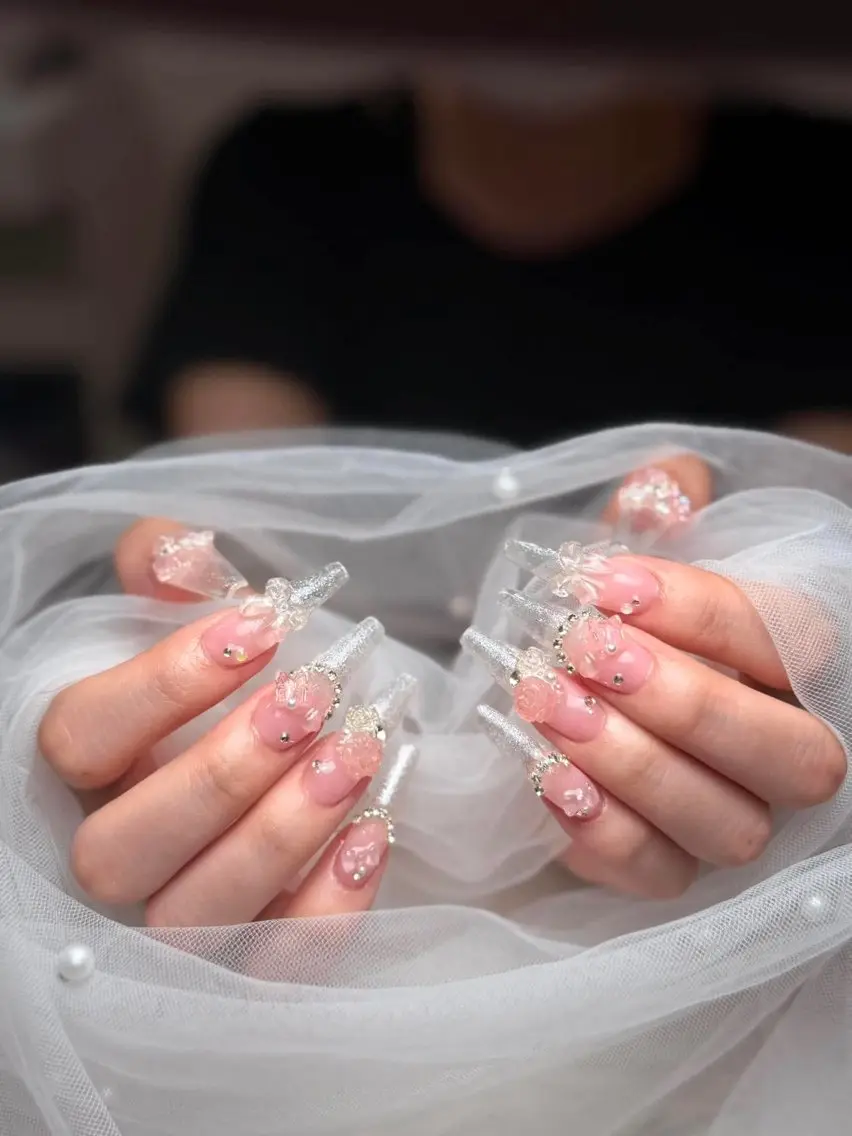 ネイル アートネイル 長さ出し ジェルネイル 韓国ネイル マグネットネイル ハンドネイル Cloudy Chan Nailのネイルデザイン