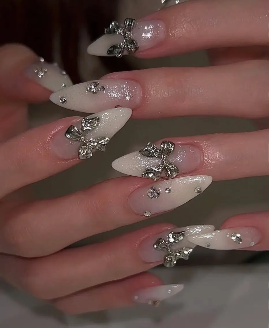 ネイル アートネイル フラワーネイル 韓国ネイル ロングネイル 持ち込み ハンドネイル Nova Nail Studioのネイルデザイン