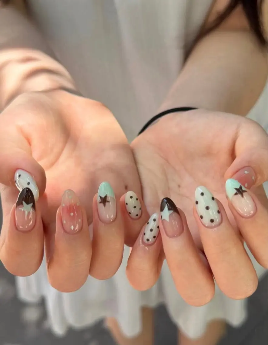 ネイル チークネイル ドット フレンチネイル グラデーション 韓国ネイル Minette nailHuongのネイルデザイン