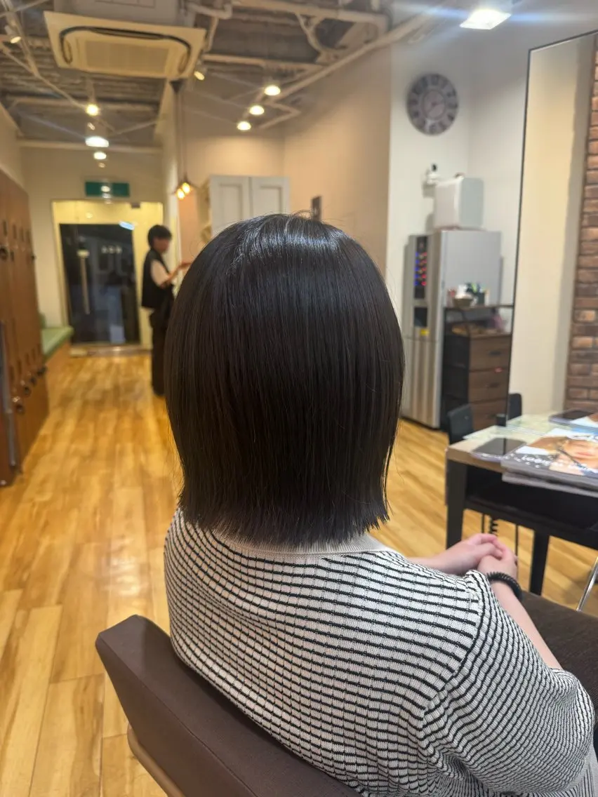 ショート カラー 透明感カラー グレージュ ボブ カット ヘアカラー トリートメント ショート/レイヤー /ボブ/中村莞太朗のヘアスタイル