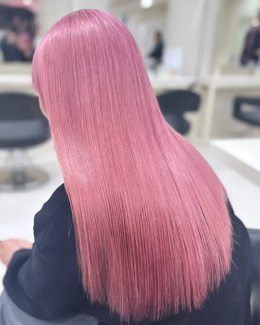 ロング カラー ヘアアレンジ カット ヘアカラー トリートメント 艶カラー/ハイトーン /レイヤーカットのヘアスタイル
