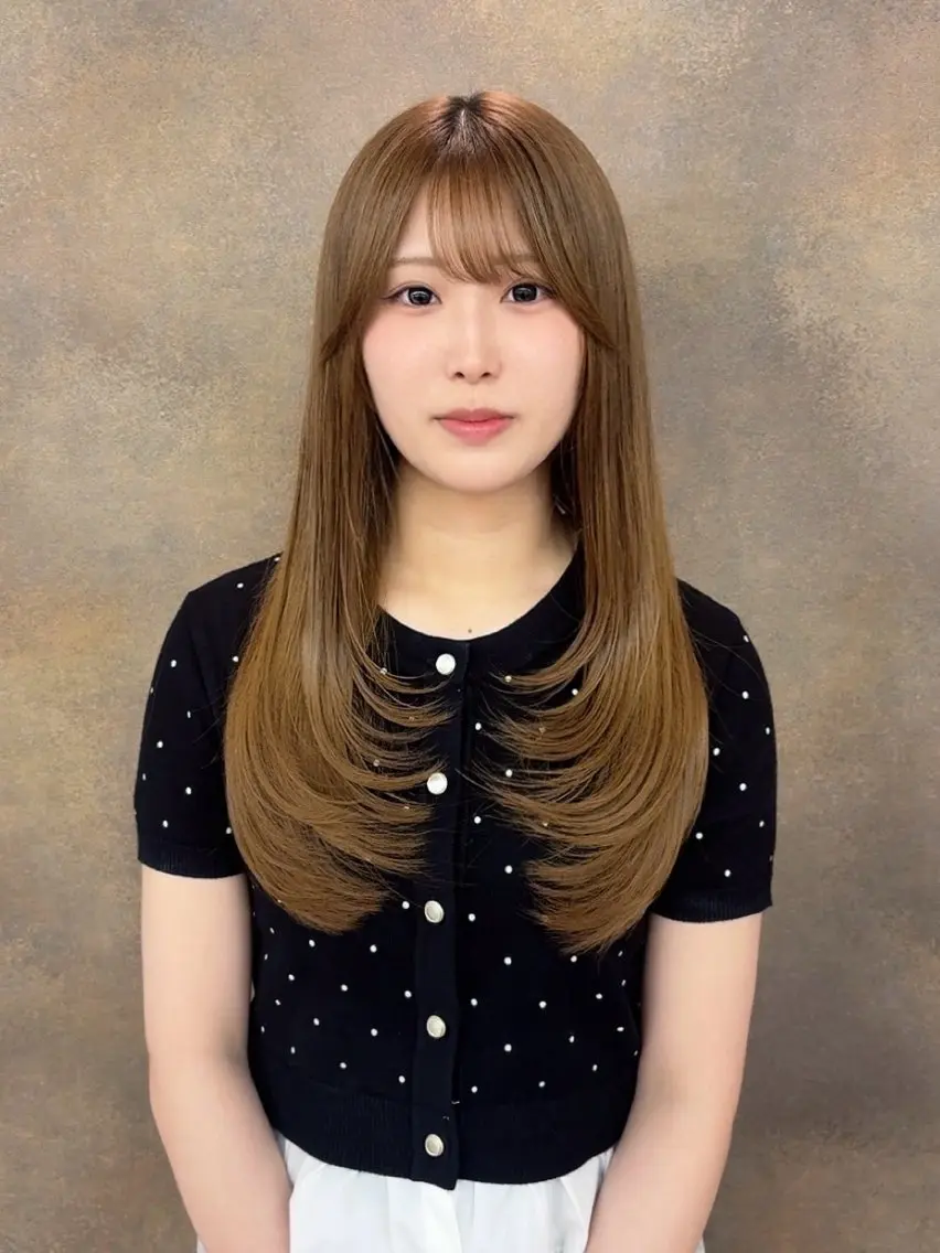 ロング カット ヘアカラー レイヤー/韓国ヘア/ 透明感カラー/ここねのヘアスタイル