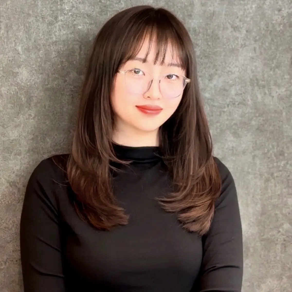 セミロング くびれヘア 韓国風ヘア レイヤーカット カット ヘアカラー トリートメント 新宿/韓国レイヤー/ 顔まわり透明感カラーのヘアスタイル