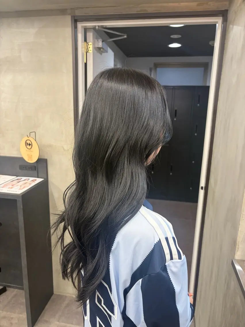 ロング カラー 黒髪 ブルーカラー ブルーブラック 透明感カラー 名駅/艶カラー/ haruka♡のヘアスタイル