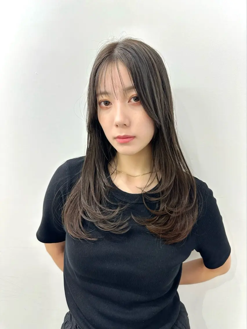セミロング カラー ミディアムレイヤー 添田晃基のヘアスタイル