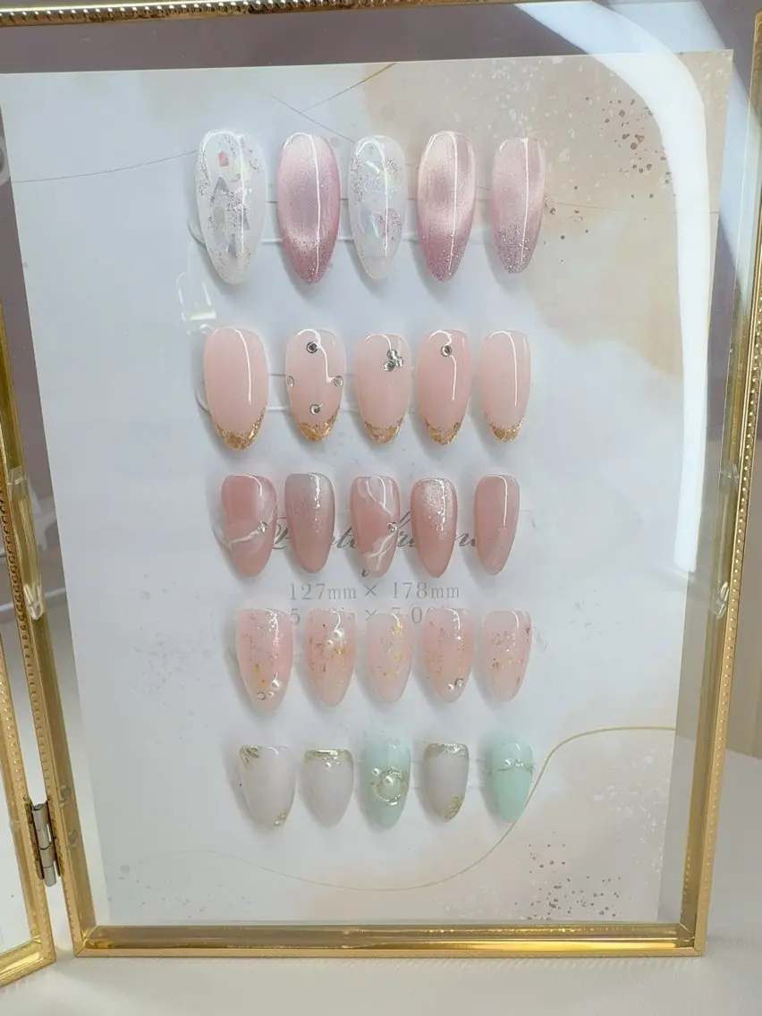 ミディアム ハンドネイル AMI Nailsalonのネイルデザイン