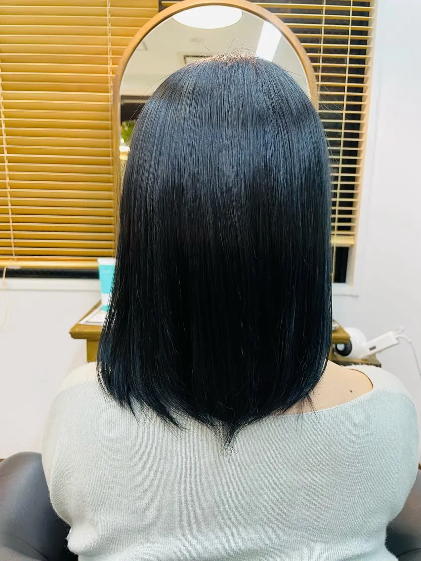 カラー 黒髪 ブルーカラー ブルーブラック 韓国風ショート 募集SHOKIのヘアスタイル