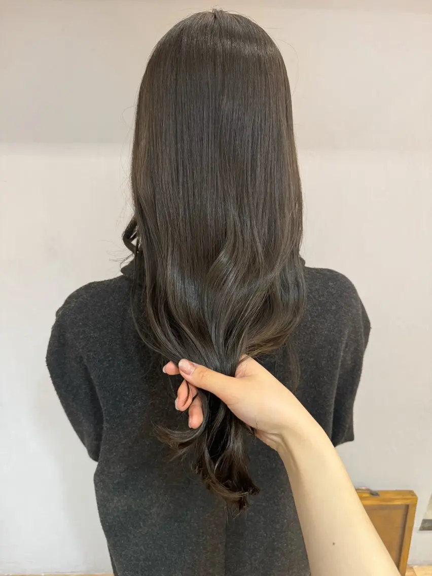 ロング カラー ヘアカラー トリートメント Lomalia 🤍🫧/makoのヘアスタイル