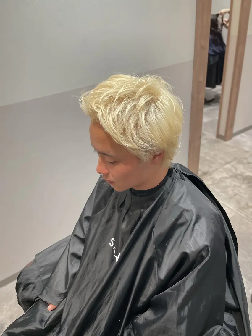 カラー メンズ メンズブリーチ メンズハイトーン スパイキーショート ブリーチ ブロンド カット ヘアカラー 熊本メンズパーマ/ 飽田 優人のヘアスタイル