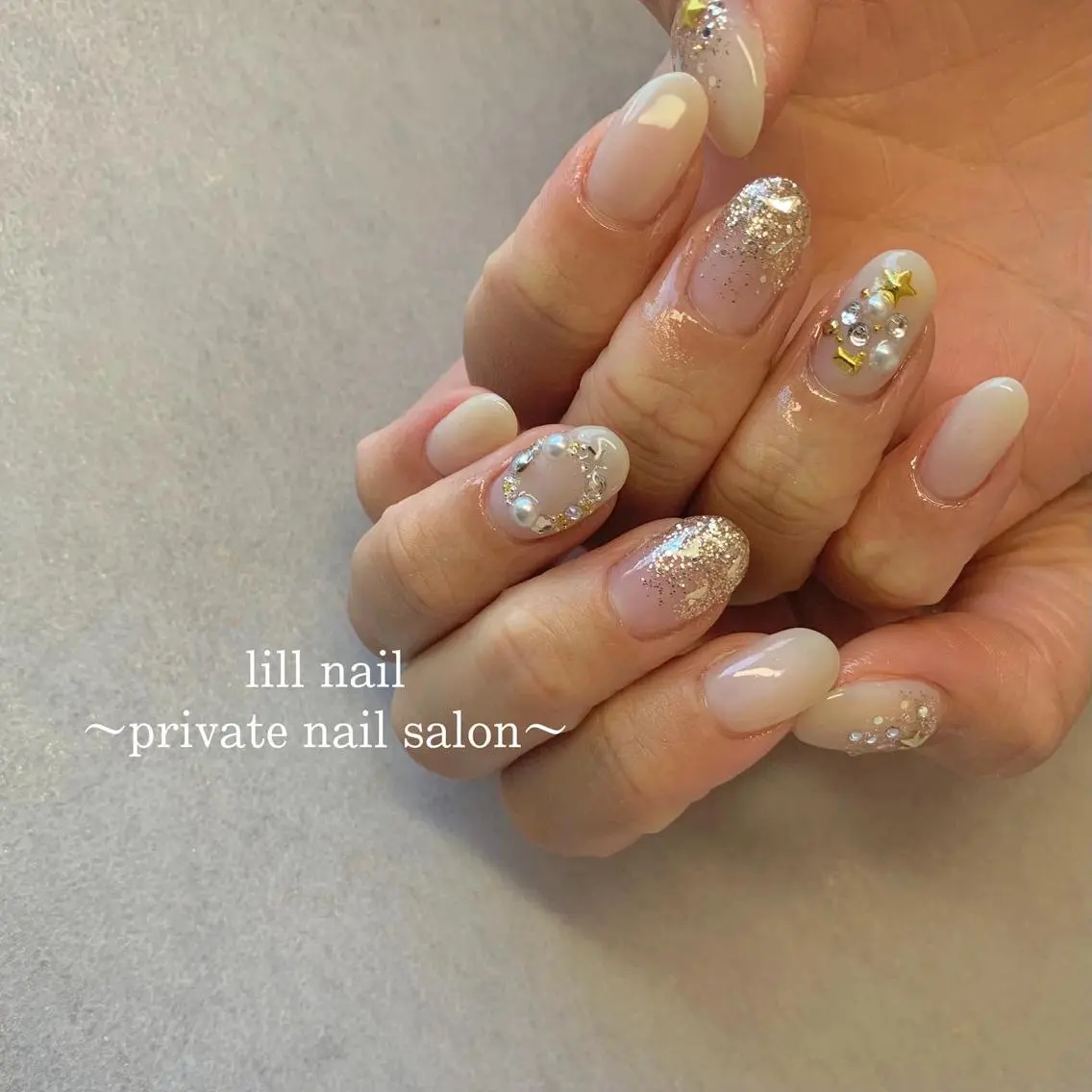 ミディアム pllia beautyのネイルデザイン