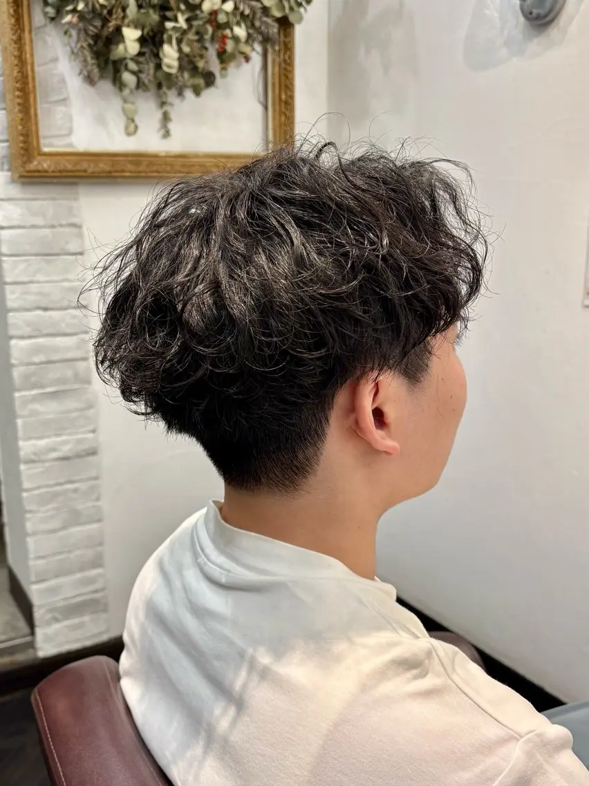 ショート メンズ メンズパーマ カット パーマ ラカットゾーン 田中李奈のヘアスタイル