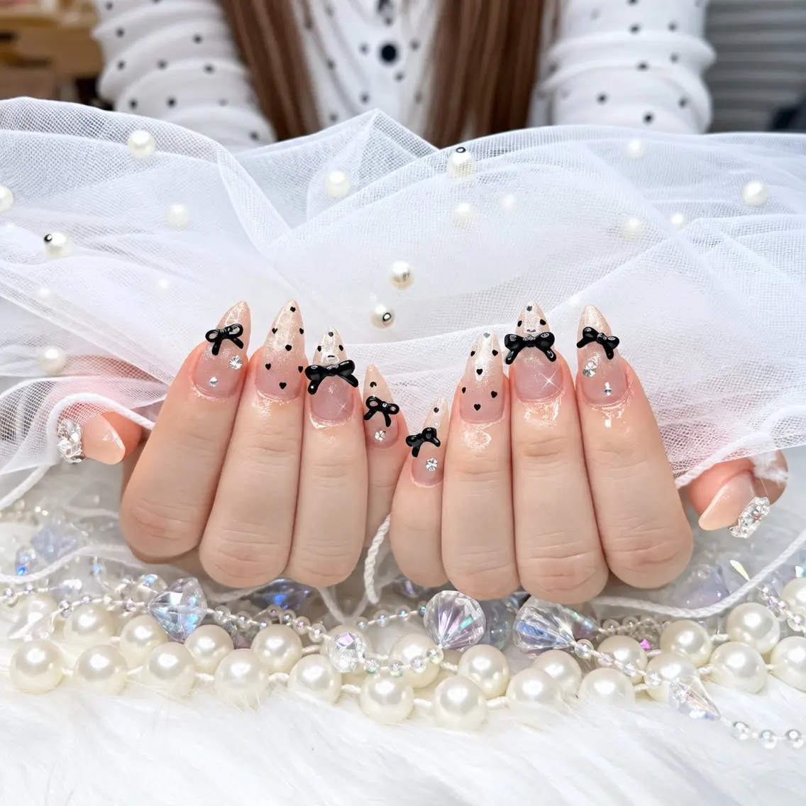 ネイル 長さ出し ハート キラキラネイル 韓国ネイル ロングネイル ハンドネイル ハンドケア Mina Aurea Nailのネイルデザイン