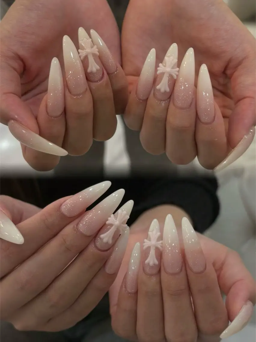 ネイル チークネイル ドット フットネイル フレンチネイル グラデーション ハンドネイル ハンドケア Nihonthy Nail 新宿のネイルデザイン