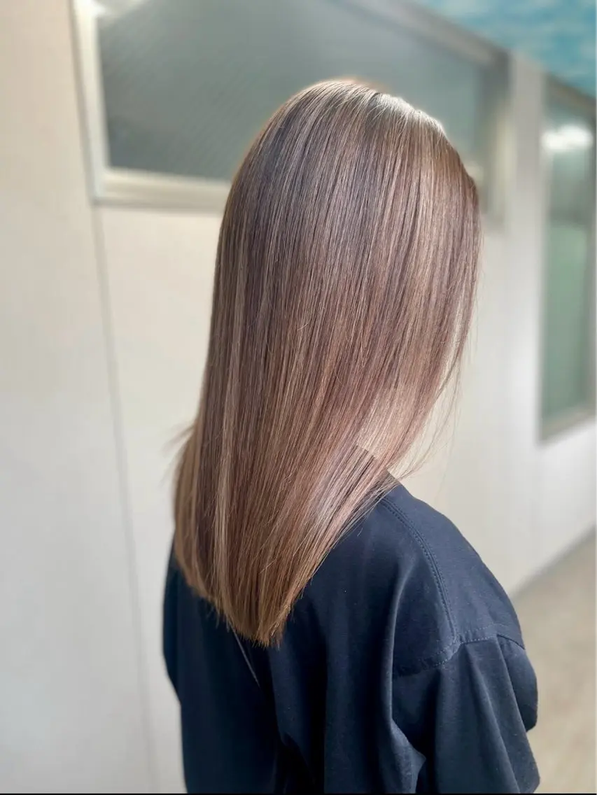 セミロング カラー ブラウンカラー ナチュラルブラウン 松井那津子 /ハイライトブリーチのヘアスタイル