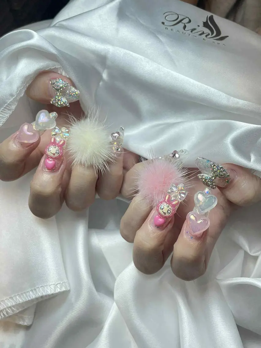 ネイル チークネイル フレンチネイル ガラスフレンチ グラデーション キラキラネイル ハンドネイル Rin Nail 新大久保店のネイルデザイン