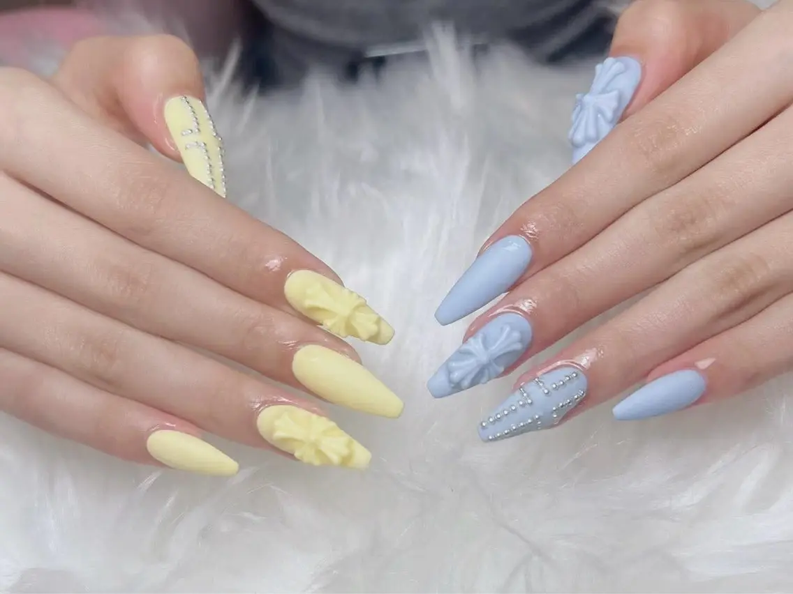 ネイル 韓国ネイル 水色 マグネットネイル ニュアンスネイル オフィスネイル ハンドネイル Hana Rose Nailのネイルデザイン