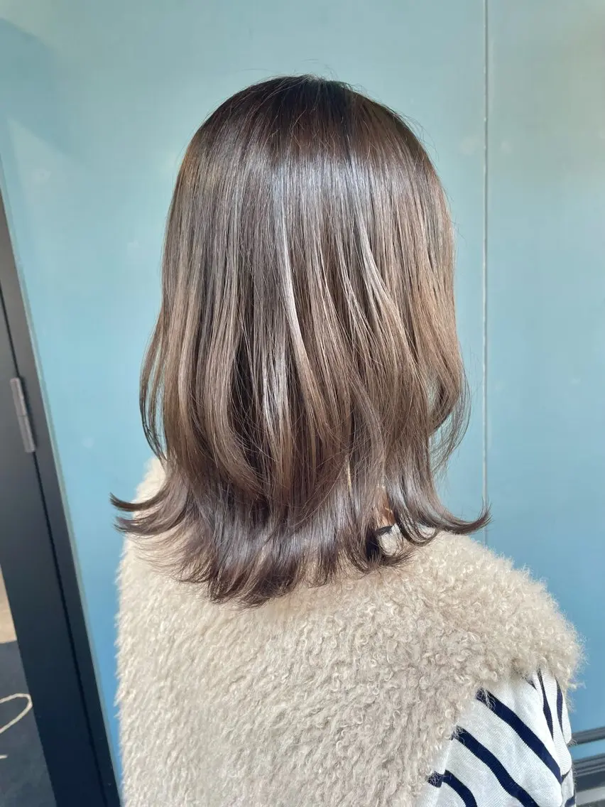 ミディアム レイヤーカット 木村 真知子のヘアスタイル