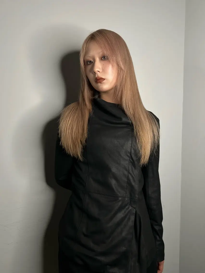 カラー ベージュカラー ブリーチ ヘアカラー トリートメント ケアブリーチ特化 ハイトーンカラーのヘアスタイル
