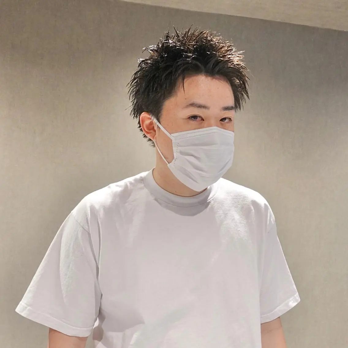 メンズ スパイキーショート 刈り上げ ヨシカワ タツキのヘアスタイル