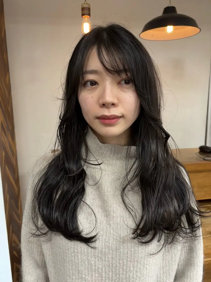 ロング 顔まわりレイヤー レイヤーカット ロング カット ヘアカラー トリートメント takada kohのヘアスタイル