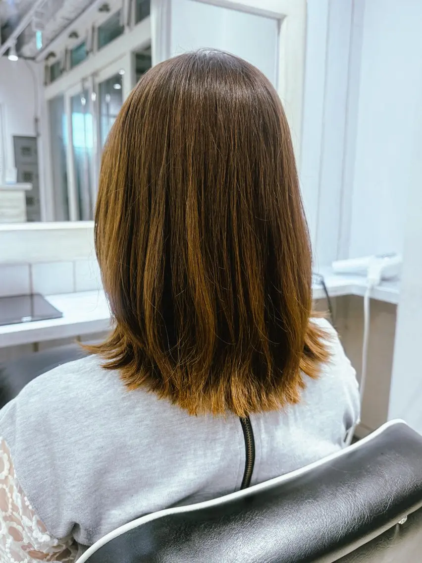 ミディアム レイヤーカット HUMANあすか /レディースカットのヘアスタイル