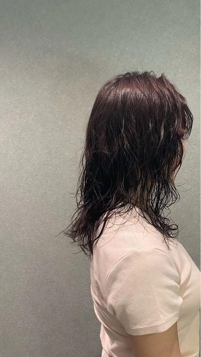ミディアム カラー ミディアムパーマ ピンクカラー パープルカラー Chouette .ayakaのヘアスタイル