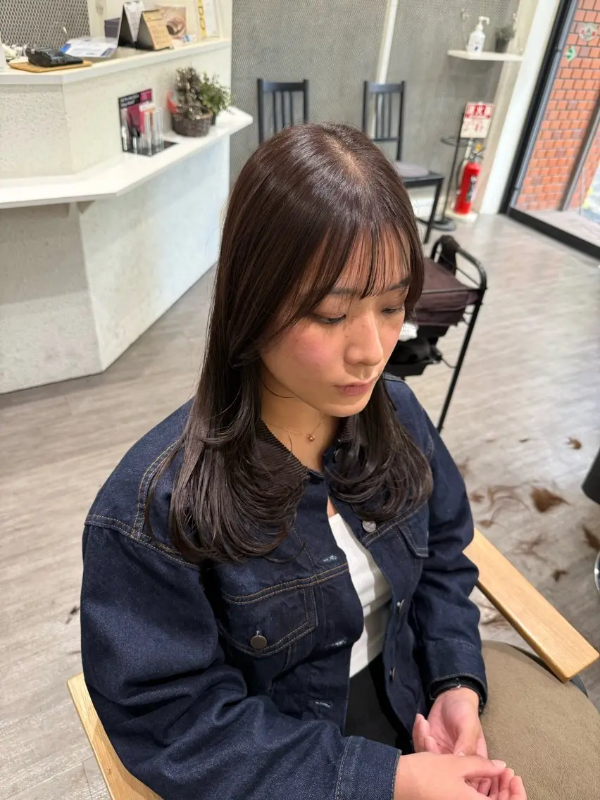セミロング カラー アッシュ カット ヘアカラー トリートメント 艶髪レイヤー上田 紗也🇰🇷💗のヘアスタイル