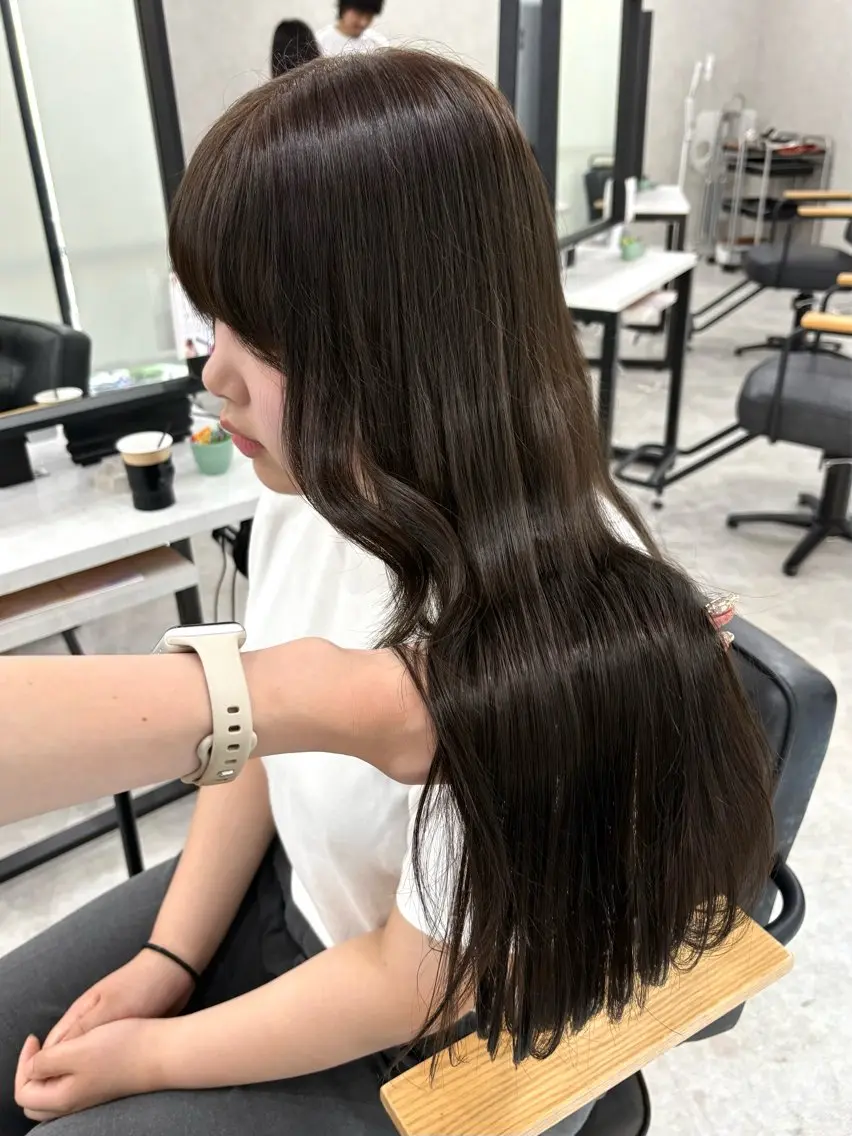 ロング カット ヘアカラー 盛れる顔まわり✨🎀 レイヤー別所好葉のヘアスタイル