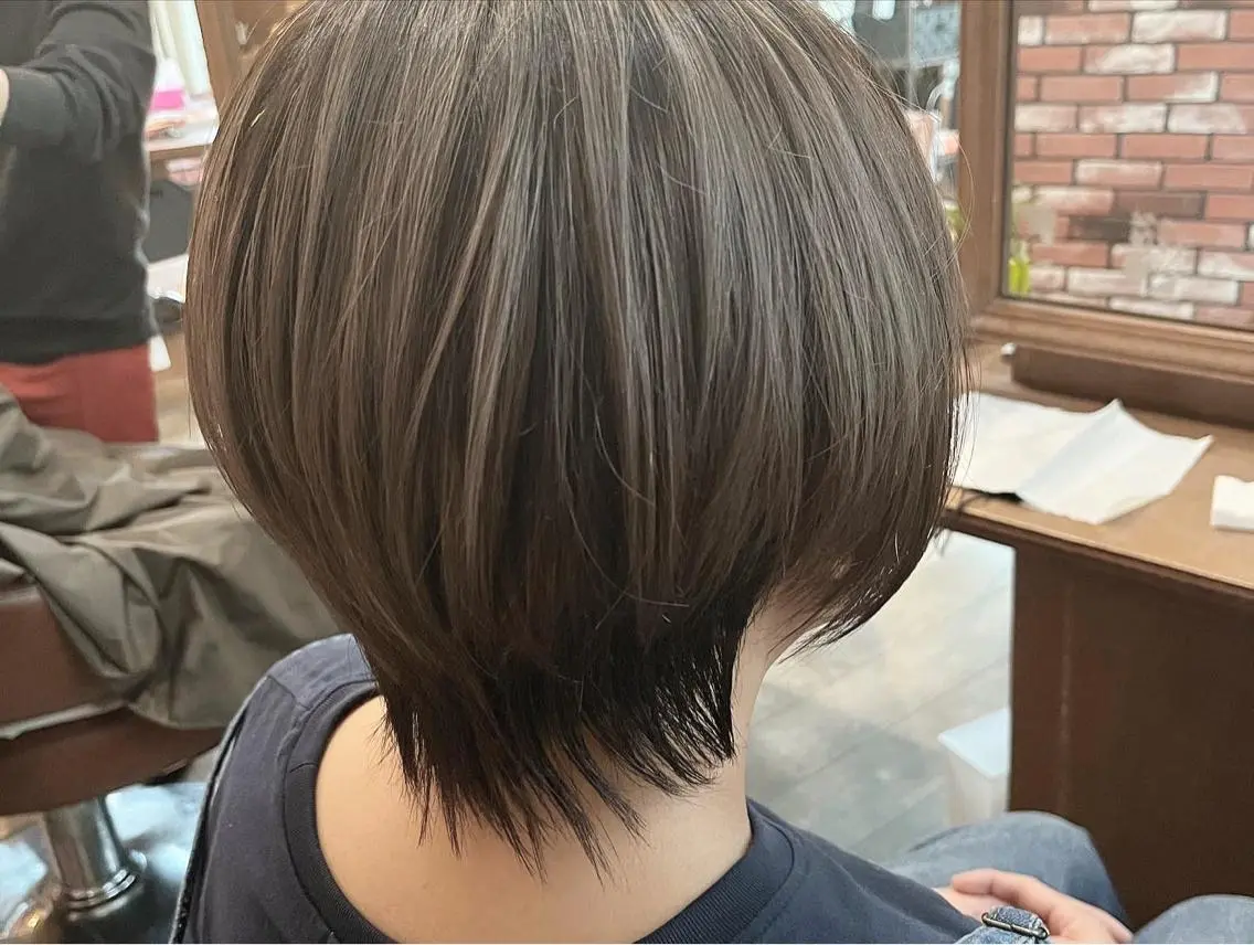 ショート カラー 眞壁 華子のヘアスタイル