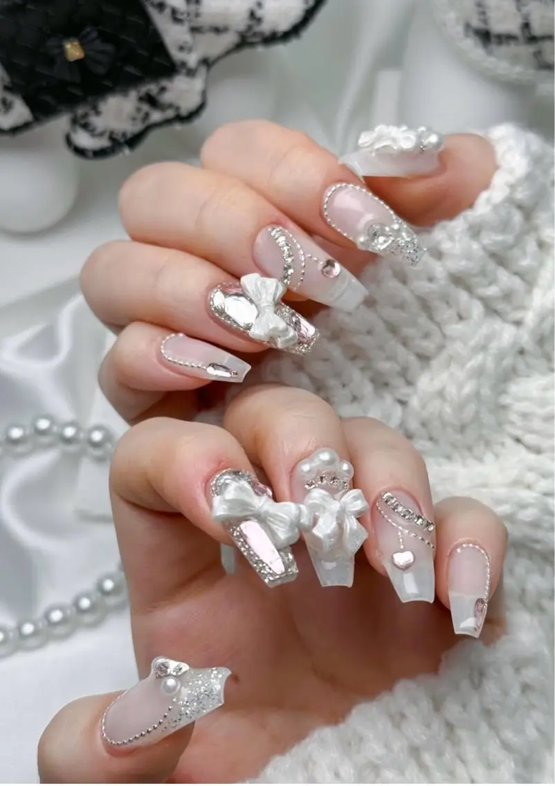 ネイル フレンチネイル ジェルネイル 韓国ネイル マグネットネイル ネイルチップ Rin Nail 新大久保店のネイルデザイン